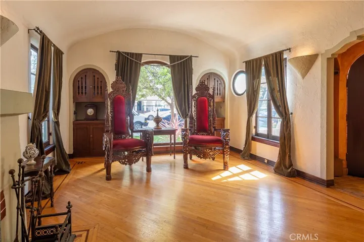 1985 San Francisco Avenue, Long Beach, California 90806