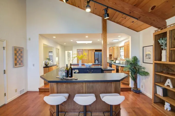903 Paradise Way, Palo Alto, California 94306