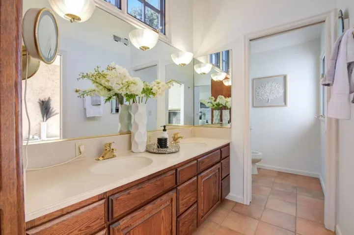 903 Paradise Way, Palo Alto, California 94306