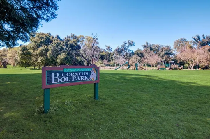 903 Paradise Way, Palo Alto, California 94306