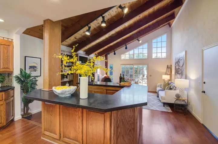 903 Paradise Way, Palo Alto, California 94306