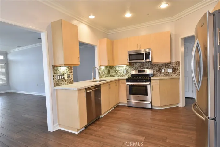 Remodeled Kitchen w/ Quartz Counters, SS Appliances, Recessed Lighting