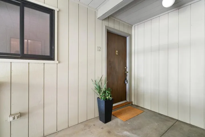 14333 Saratoga Avenue 12, Saratoga, California 95070