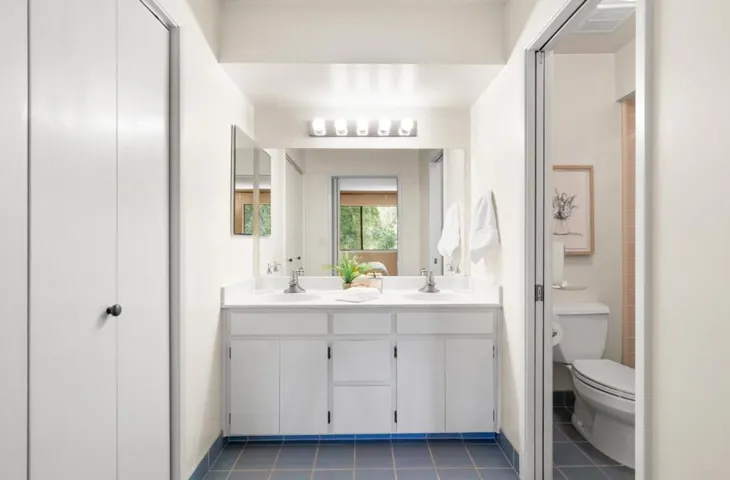 14333 Saratoga Avenue 12, Saratoga, California 95070