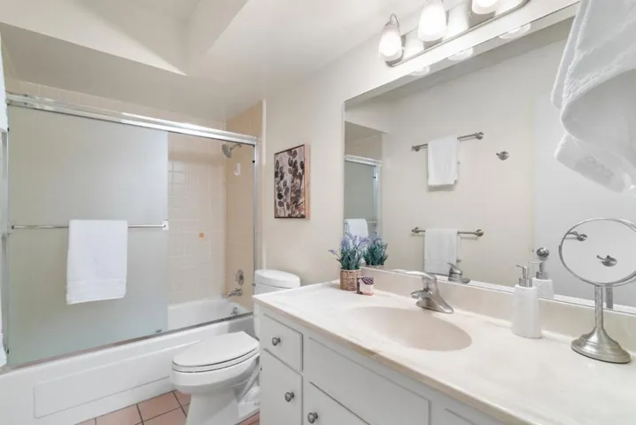 14333 Saratoga Avenue 12, Saratoga, California 95070