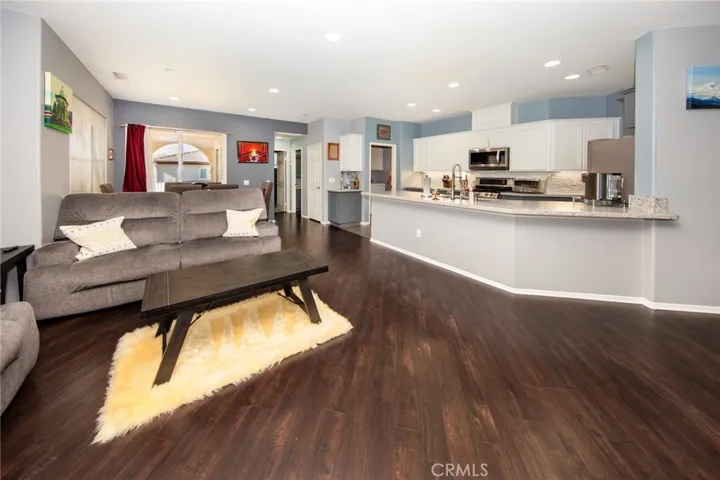 28037 Serra Lane, Valencia, California 91355