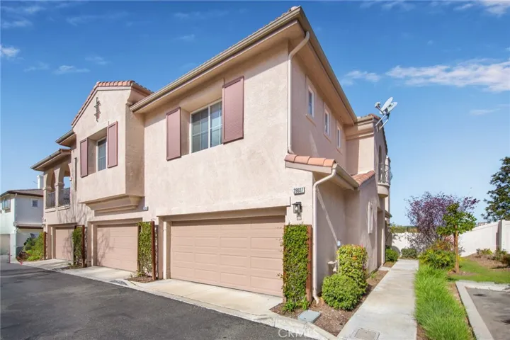 28037 Serra Lane, Valencia, California 91355