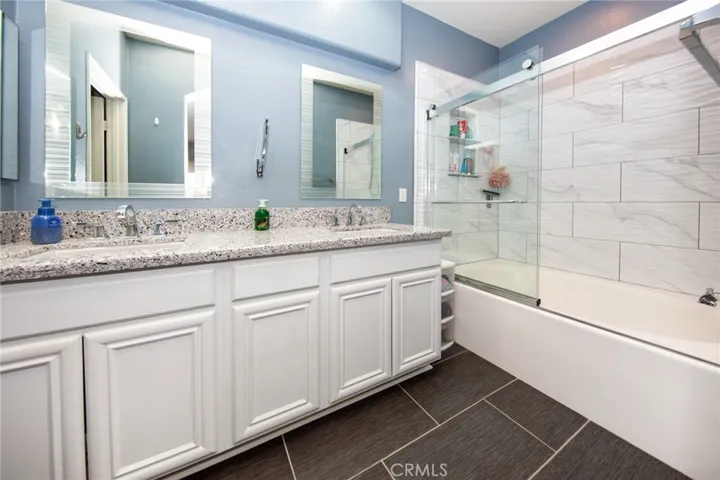 28037 Serra Lane, Valencia, California 91355