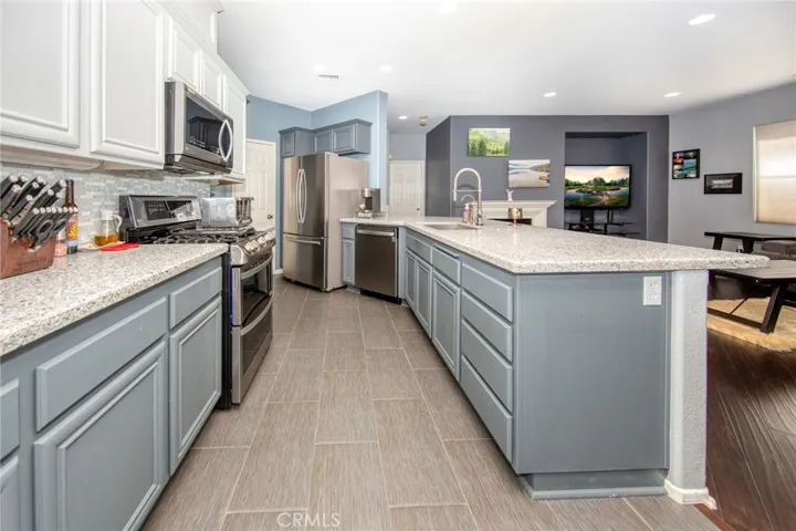 28037 Serra Lane, Valencia, California 91355
