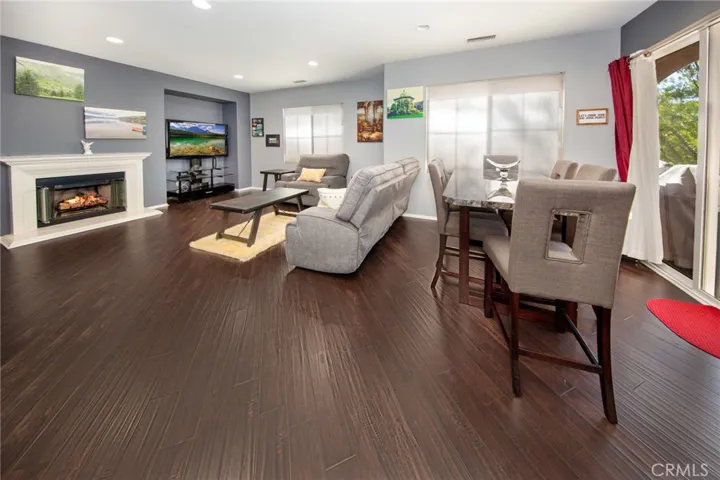 28037 Serra Lane, Valencia, California 91355