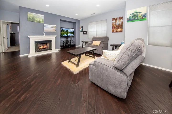 28037 Serra Lane, Valencia, California 91355