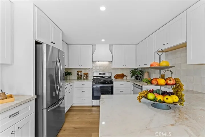 14200 Foothill Boulevard 8, Sylmar, California 91342