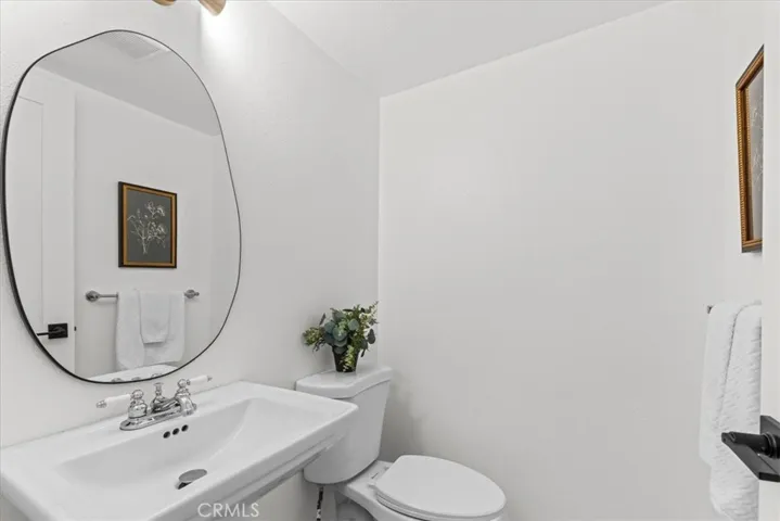 14200 Foothill Boulevard 8, Sylmar, California 91342