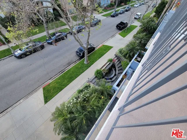 450 S Maple Drive 301, Beverly Hills, California 90212