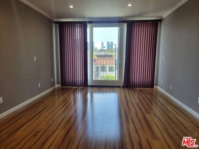 450 S Maple Drive 301, Beverly Hills, California 90212