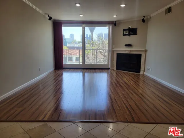 450 S Maple Drive 301, Beverly Hills, California 90212