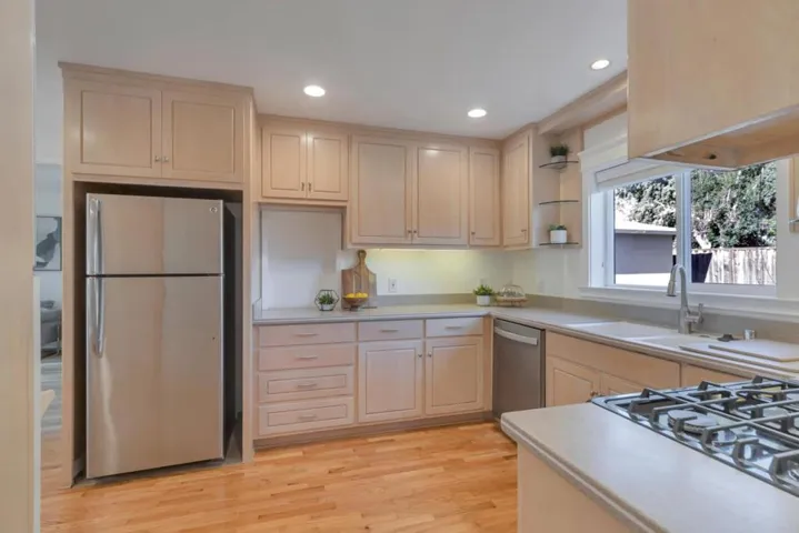 450 W Charleston Road, Palo Alto, California 94306