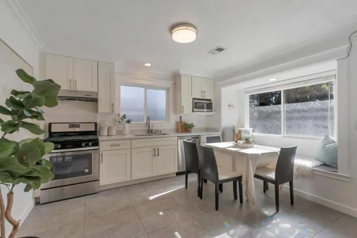 450 W Charleston Road, Palo Alto, California 94306