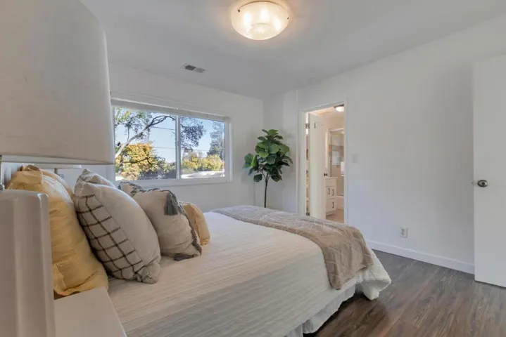 450 W Charleston Road, Palo Alto, California 94306