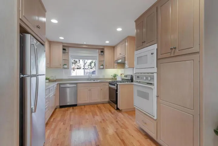 450 W Charleston Road, Palo Alto, California 94306