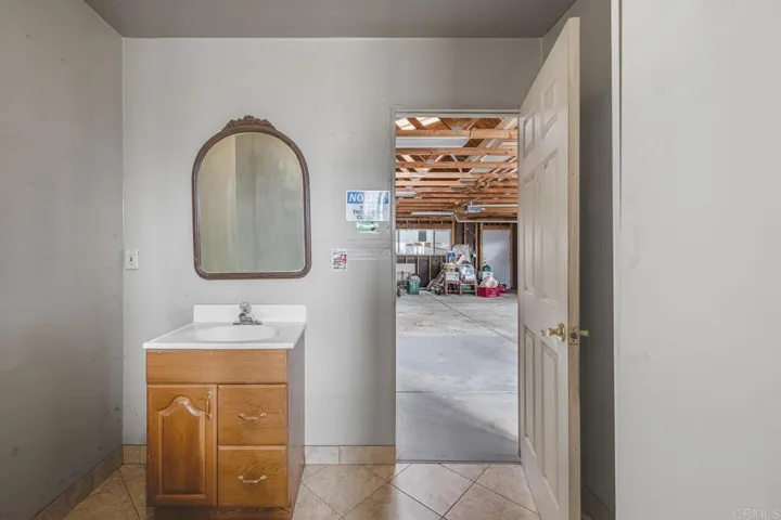 2144 Lake Morena Drive, Campo, California 91906