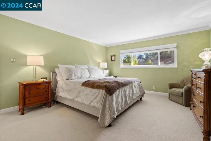 335 Pikes Ct, Martinez, California 94553-6220