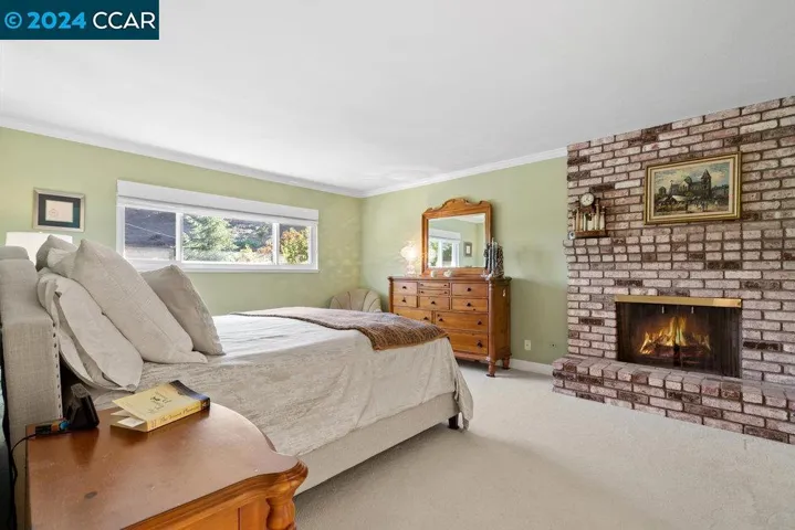335 Pikes Ct, Martinez, California 94553-6220