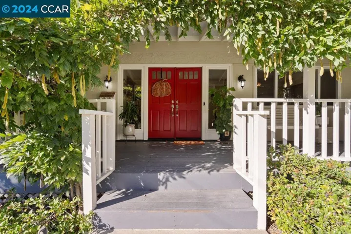 335 Pikes Ct, Martinez, California 94553-6220