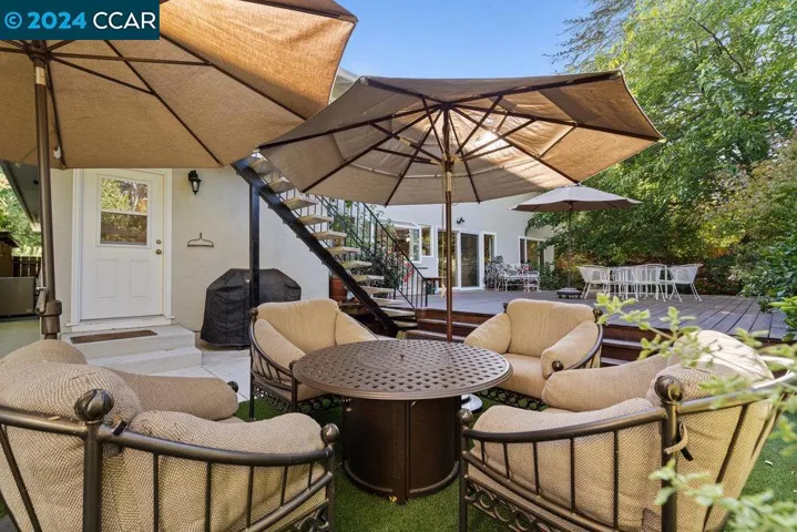 335 Pikes Ct, Martinez, California 94553-6220