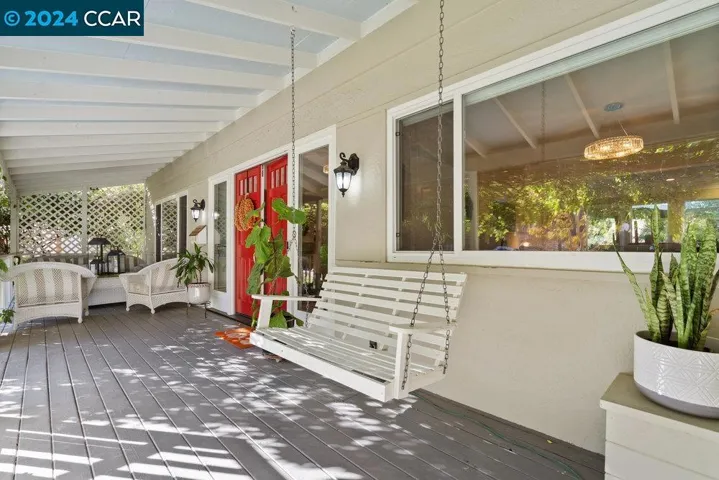 335 Pikes Ct, Martinez, California 94553-6220