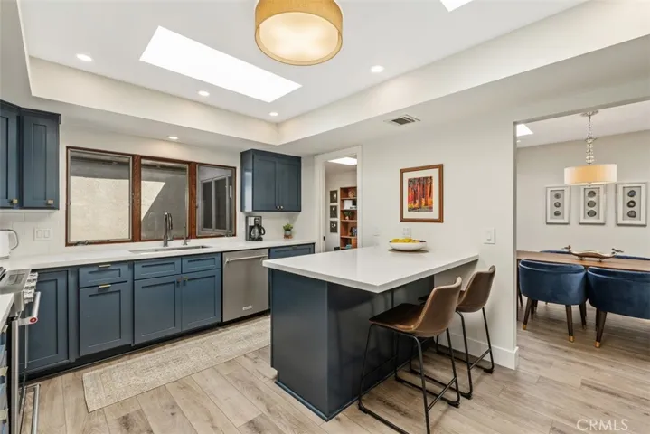 Newly remodeled kitchen.