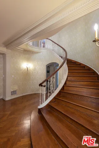 601 Lorraine Boulevard, Los Angeles, California 90005