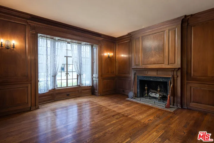 601 Lorraine Boulevard, Los Angeles, California 90005