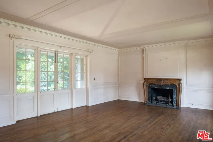 601 Lorraine Boulevard, Los Angeles, California 90005