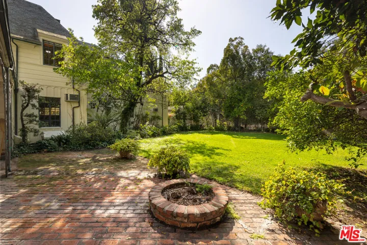 601 Lorraine Boulevard, Los Angeles, California 90005