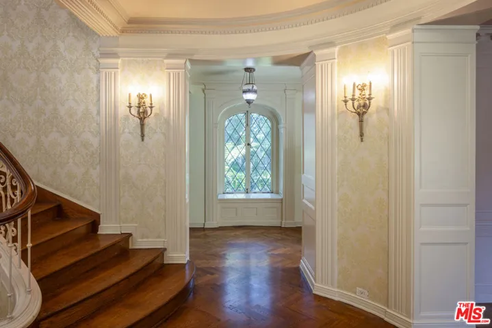 601 Lorraine Boulevard, Los Angeles, California 90005