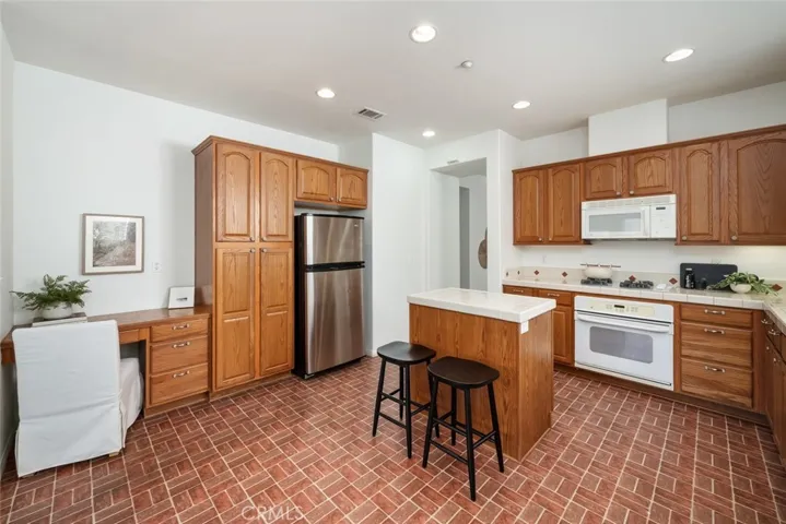 1696 Foreman Court, San Luis Obispo, California 93405