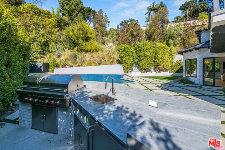 1348 Marinette Road, Pacific Palisades, California 90272
