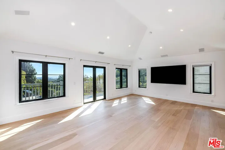 1348 Marinette Road, Pacific Palisades, California 90272