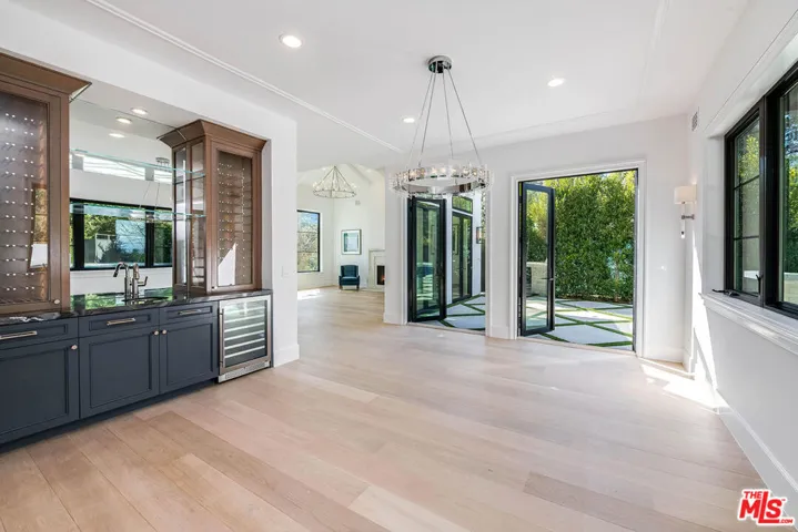1348 Marinette Road, Pacific Palisades, California 90272