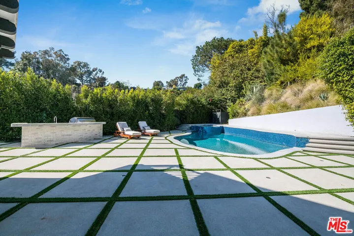 1348 Marinette Road, Pacific Palisades, California 90272