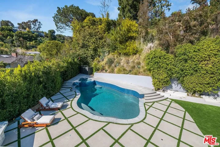 1348 Marinette Road, Pacific Palisades, California 90272