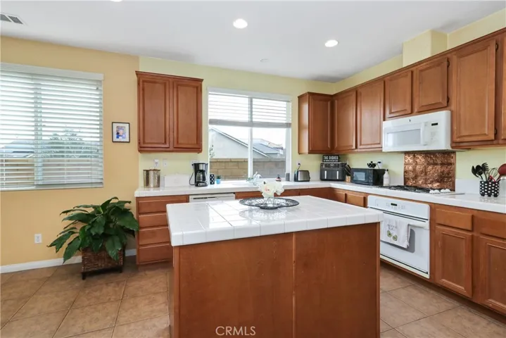 Large entertaining kitchen