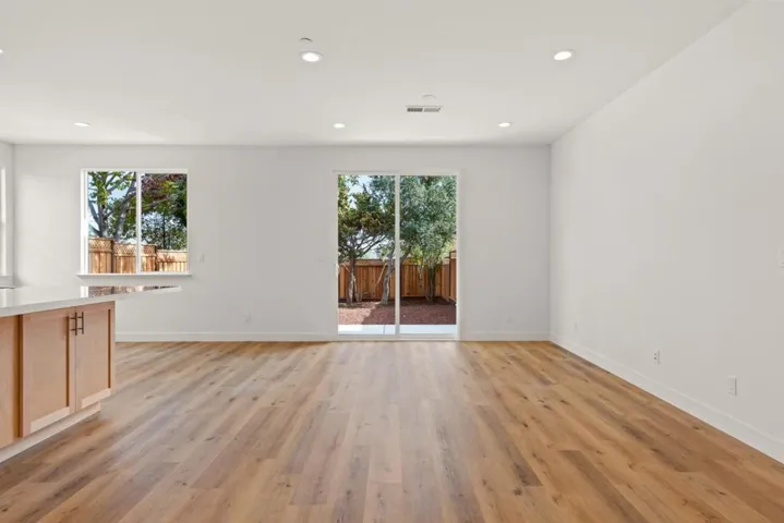 40th Avenue, Santa Cruz, California 95062