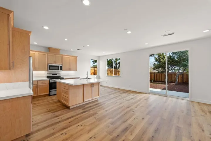 40th Avenue, Santa Cruz, California 95062