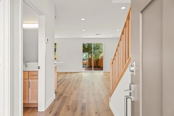 40th Avenue, Santa Cruz, California 95062