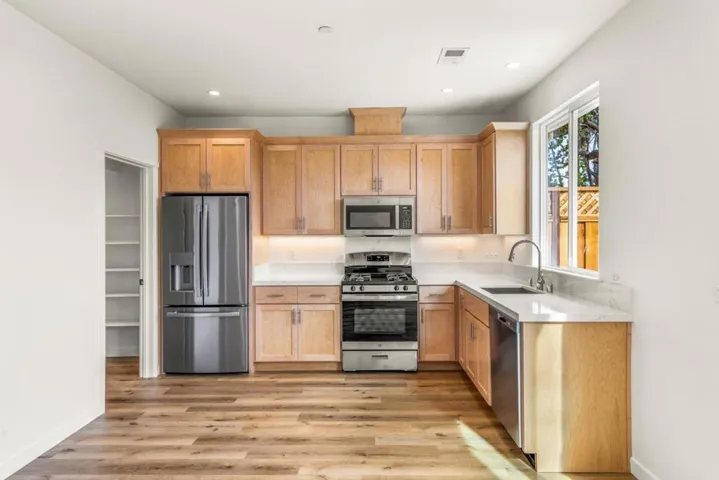 40th Avenue, Santa Cruz, California 95062