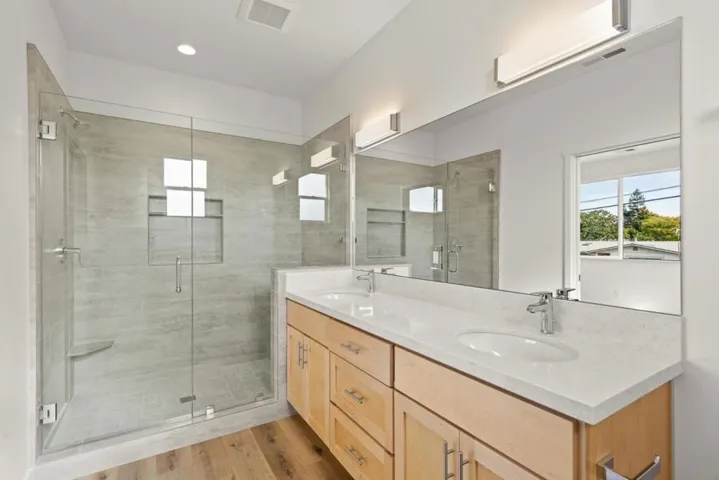 40th Avenue, Santa Cruz, California 95062