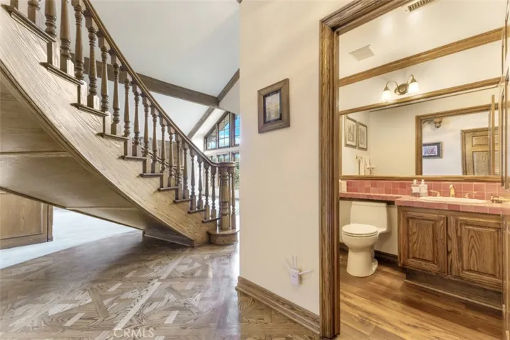 24777 Calvert Street, Woodland Hills, California 91367