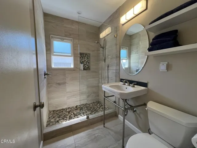 10 - 538 S Dos Caminos - Bathroom 1